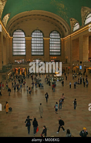 Grand Central Terminal (GCT), il " commuter " (ed ex intercity) terminale ferroviario a 42nd Street e Park Avenue, New York City, nello Stato di New York, Stati Uniti d'America Foto Stock