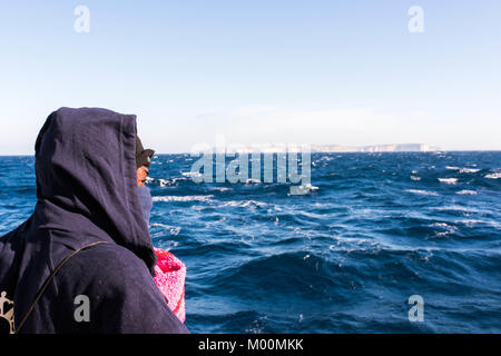 Trasferimento a Catania, Sicilia, con 505 le persone soccorse a bordo della MS Aquarius il 17 gennaio 2018; SOS Mediterranee; Medecins sans frontieres | Utilizzo di tutto il mondo Foto Stock