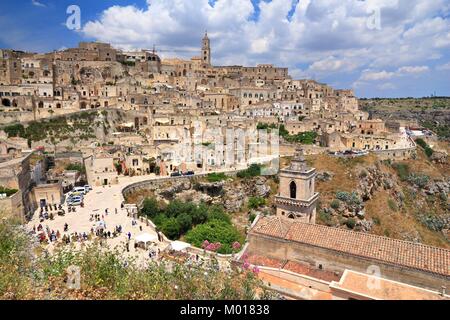 Matera in Italia meridionale. Quartieri sassi di roccia e grotta case. Foto Stock