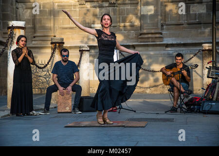 Siviglia Andalusia / Spagna - 13 ottobre 2017: Flamenco street dancer Foto Stock