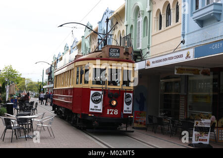 Boon costruito il tram numero 178, un tram storico azionato da Christchurch tranviarie, visto qui su un Tour della città che passa verso il basso nuovo Regent Street a Christchurch Foto Stock