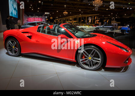 Bruxelles - Jan 10, 2018: Ferrari 488 Spider auto sportiva presentati presso il Bruxelles Motor Show. Foto Stock