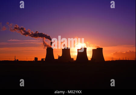 Eggborough carbone powered power station al tramonto Yorkshire Regno Unito Foto Stock