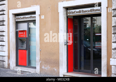 Roma - Aprile 9: Banca di Roma filiale il 9 aprile 2012 a Roma, Italia. Banca di Roma banca è stata presa in consegna da parte di Unicredit nel 2007, diventando parte del sesto lar Foto Stock