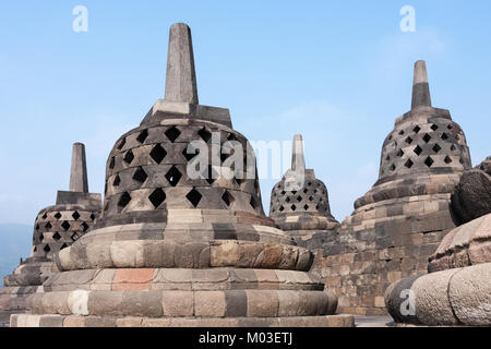 Il Borobudur il tempio buddista vicino a Yogyakarta, Java, Indonesia Foto Stock