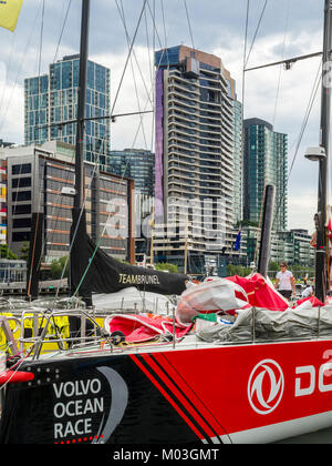 Volvo Ocean Race - Yacht del Team Brunel Dongfeng Race team ormeggiata al Porto di Victoria, Melbourne, Australia, 28 dicembre 2017. Foto Stock