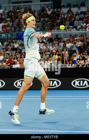 Melbourne, Australia. 18 gennaio, 2018. Il tedesco giocatore di tennis Alexander Zverev durante l'Australian Open 2018 a Melbourne Park. Credito: Frank Molter/Alamy Live News Foto Stock