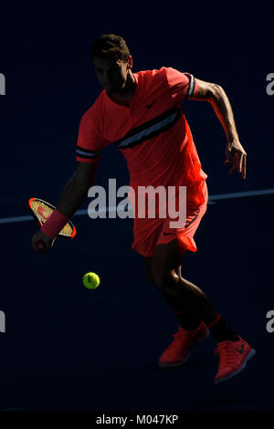 Melbourne, Australia. Xix gen, 2018. 19 gennaio 2018: terzo seme Grigor Dimitrov della Bulgaria in azione in un terzo round match contro Andrey Rublev della Russia il giorno cinque del 2018 Australian Open Grand Slam torneo di tennis a Melbourne, Australia. Dimitrov ha vinto 63 46 64 64. Sydney bassa/Cal Sport Media Credito: Cal Sport Media/Alamy Live News Foto Stock