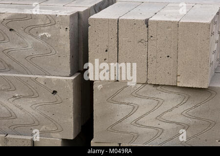 Pila di leggero edificio termale blocchi semi sfondo astratto Foto Stock