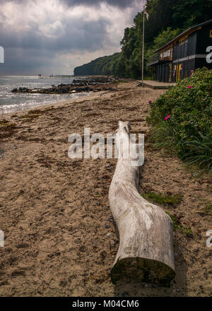 Accedere lavato fino sulla spiaggia infinita scultura Bridgea dall'architetto danese studio Gjøde & Povlsgaard Arkitekter Foto Stock