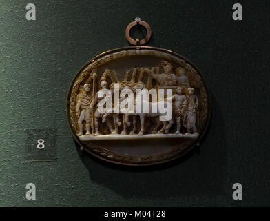 Il "Cameo Victorious General" è un manufatto storico in mostra al Museo Correr, risalente all'Impero Romano, che illustra il valore e le vittorie di un generale. Foto Stock