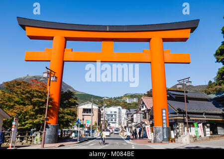 Giappone, Honshu, Fuji-Hakone-Izu National Park, il cancello di ingresso alla città di Hakone Foto Stock