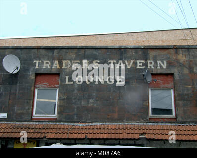 Commercianti tavern lounge pub sign in il barras complesso mercato Glasgow Foto Stock