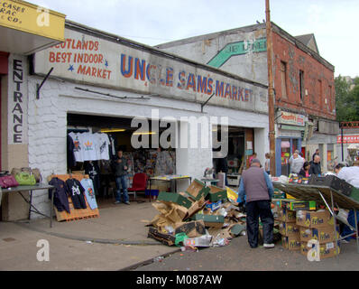 Lo zio Sam barras Market street bancarelle scena con stallholders e clienti Foto Stock