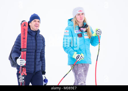 Cortina d'ampezzo, Italia. Xix gen, 2018. Mikaela Shiffrin degli Stati Uniti d'America a Cortina d'Ampezzo FIS World Cup a Cortina d'Ampezzo, Italia il 19 gennaio 2018. Credito: Rok Rakun/Pacific Press/Alamy Live News Foto Stock