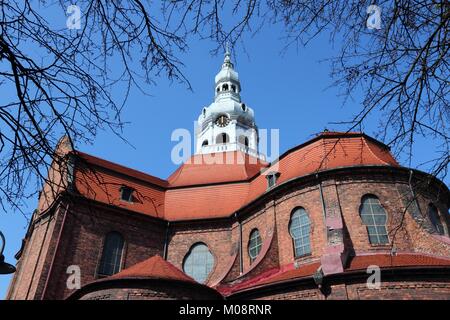 Katowice, Alta Slesia regione in Polonia. Chiesa nello storico quartiere Nikiszowiec. Foto Stock