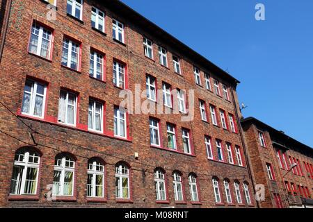 Katowice, Alta Slesia regione in Polonia. Architettura in storico quartiere Nikiszowiec. Foto Stock