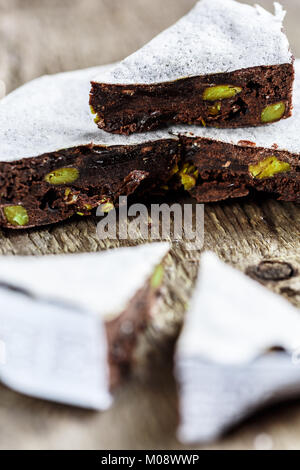 Cioccolato e pistacchio Panforte torta toscano Foto Stock