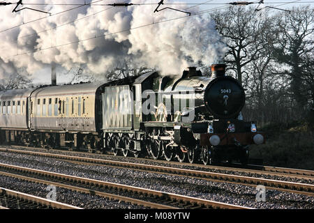 Castello di GWR locomotiva a vapore n. 5043 Earl di Mount Edgcumbe a Copmanthorpe sul dodicesimo dicembre 2009 - Copmanthorpe, York, Regno Unito Foto Stock