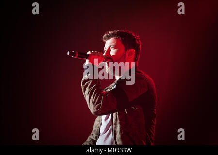 Il rapper tedesco Marten Laciny è meglio conosciuto per la sua fase di nome Marteria e qui esegue un concerto dal vivo presso la Mitsubishi Electric Halle di Düsseldorf. Germania, 02/12 2014. Foto Stock