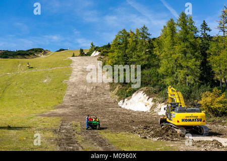 Il Tauplitzalm, altopiano in Stiria, vicino a Bad Mitterndorf, Salzkammergut, Austria, parte dei morti montagne, escursione sul Monte Lawinenstein r Foto Stock