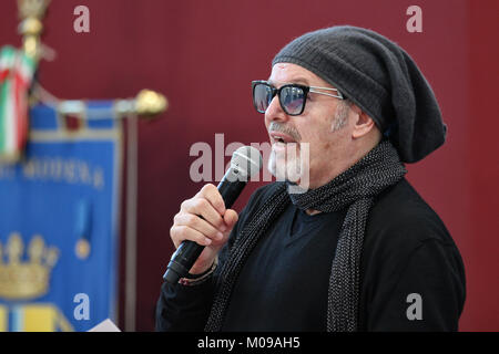 MODENA, Italia - 17 gennaio 2018 - Conferimento della Cittadinanza onoraria di Modena per il musicista Vasco Rossi Foto Stock