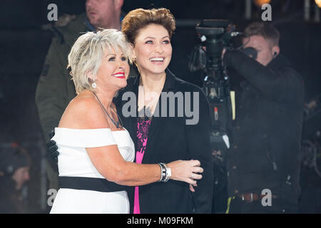 Borehamwood, Regno Unito. Xix gen, 2018. Emma Willis con Maggie Oliver. Maggie è stata la seconda housemate sfrattati dalla casa dopo Rachel Johnson Credito: Laura De Meo/Alamy Live News Foto Stock