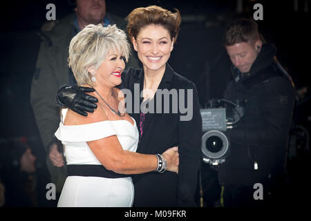 Borehamwood, Regno Unito. Xix gen, 2018. Emma Willis con Maggie Oliver. Maggie è stata la seconda housemate sfrattati dalla casa dopo Rachel Johnson Credito: Laura De Meo/Alamy Live News Foto Stock