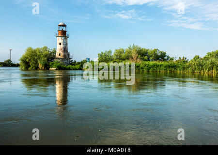 Vecchio faro in sulina nel delta del Danubio, Romania Foto Stock
