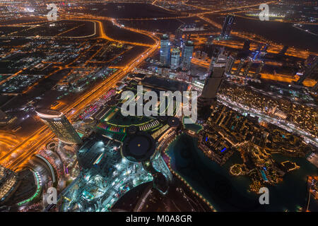 Vista sulla città da Burj Khalifa, Dubai, Emirati Arabi Uniti Foto Stock