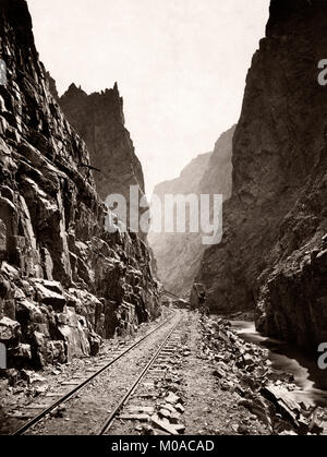 Binario ferroviario, Royal Gorge, Arkansas River, Colorado, 1880 Foto Stock