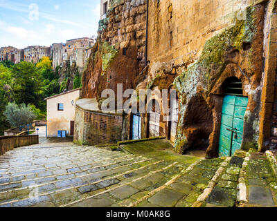 Scale nella vecchia città medievale di Pitigliano - Grosseto, Italia Foto Stock