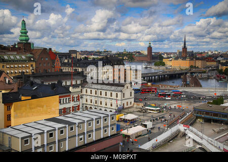 Stoccolma, Svezia - 20 agosto 2016: vista aerea di Stoccolma dal grande punto di vedetta Katarinahissen (Katarina ascensore) e costruzione in corso Foto Stock