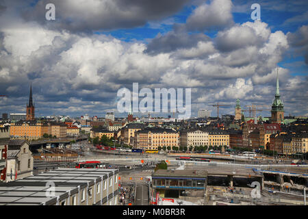 Stoccolma, Svezia - 20 agosto 2016: vista aerea di Stoccolma dal grande punto di vedetta Katarinahissen (Katarina ascensore) e costruzione in corso Foto Stock