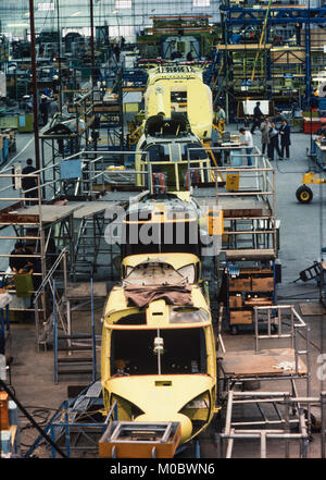 Westland elicotteri factory Yeovil somerset durante il Michael Heseltine 'Westland' affare. 1985 wikipaedia:Il Westland vicenda nel 1985-86 è stato un episodio in cui il primo ministro britannico Margaret Thatcher e il suo Ministro della difesa Michael Heseltine è andato pubblico tramite un armadio controversia con questioni sollevate circa l'integrità e che senior politico è stato non dice la verità. L' argomento è stato oltre il futuro di Westland elicotteri, la Gran Bretagna è ultimo produttore di elicottero, che doveva essere oggetto di un tentativo di salvataggio. Mentre il Segretario alla difesa Heseltine favorito una soluzione europea, integrat Foto Stock