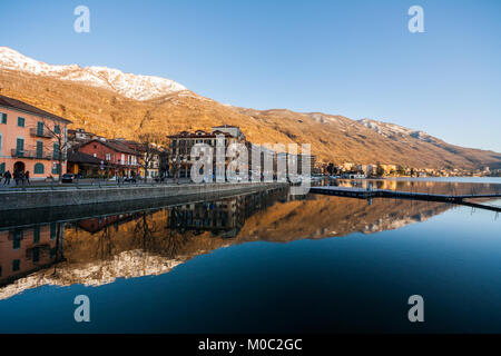 Lungolago di Omegna Omegna Lago d'Orta , Verbania , Piemonte , Italia Foto Stock