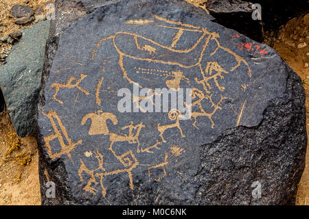 La pittura di roccia, in Yinshan Montagne in Murad medio Banner, Mongolia Interna, Cina. Foto Stock