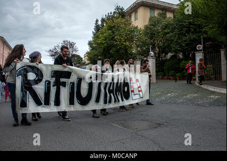 La gente protesta contro l'inquinamento Foto Stock