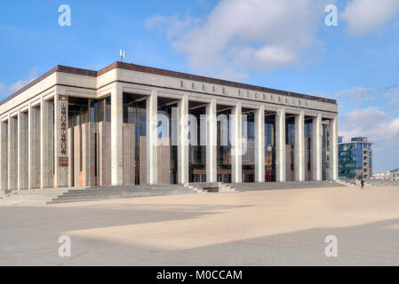 MINSK, Bielorussia - marzo 11.2017: il Palazzo della Repubblica. Il più grande centro culturale e commerciale nel paese Foto Stock