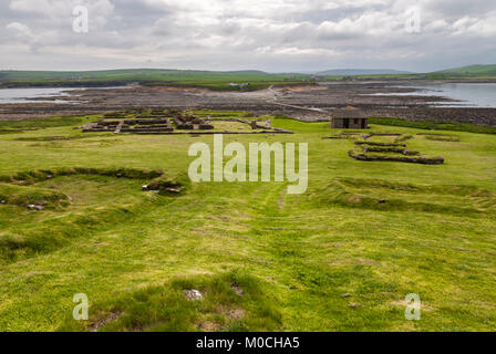 Pictish e norreni insediamento rimane sul Brough di Birsay, un isola di marea al largo o isole Orcadi, Scozia. 06 giugno 2010. Foto Stock