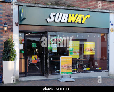 Subway sandwich shop nella chiesa a piedi area di Burgess Hill west sussex Foto Stock