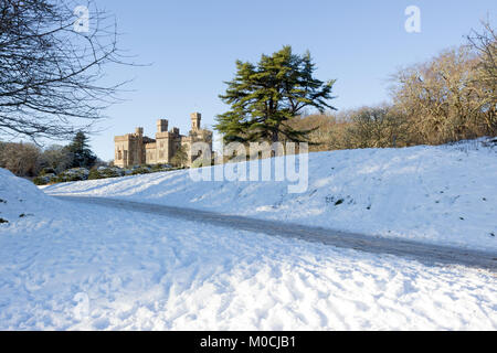 Inverno in scena al castello di Lews, Stornoway, isola di Lewis, Western Isles, Ebridi Esterne, Scotland, Regno Unito Foto Stock