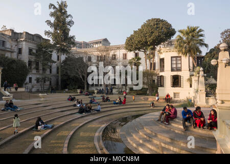 Persone relax nel giardino dei sogni a Kathmandu in Nepal Foto Stock