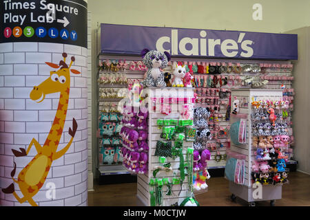 Toys R Us interna a W. 42nd Street in Times Square NYC Foto Stock