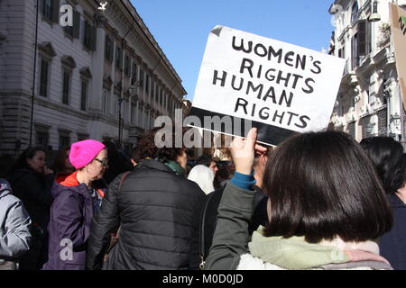 Roma, Italia. Xx gen, 2018. La gente alla donna marzo Roma, organizzato dagli americani a Roma per manifestare la solidarietà per la tutela dei diritti civili e sociali e i diritti delle donne e l'ambiente, Roma, Italia Credito: Gari Wyn Williams/Alamy Live News Foto Stock