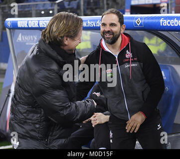 Markus Gisdol (HSV Amburgo Amburgo Amburgo, l.) begruesst coach Stefan Ruthenbeck (FC Colonia, r.). GES/ Fussball/ 1. Bundesliga: Hamburger Sport-Verein - FC Colonia, 20.01.2018 Calcio: 1° Campionato: HSV Amburgo Amburgo Amburgo vs FC Colonia, Amburgo, Gennaio 20, 2018 |L'utilizzo in tutto il mondo Foto Stock