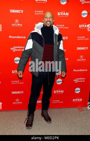 Park City, UT, STATI UNITI D'AMERICA. Xx gen, 2018. In comune gli arrivi per il racconto Premiere al Sundance Film Festival 2018, Eccles Theatre, Park City, UT 20 gennaio 2018. Credito: JA/Everett raccolta/Alamy Live News Foto Stock