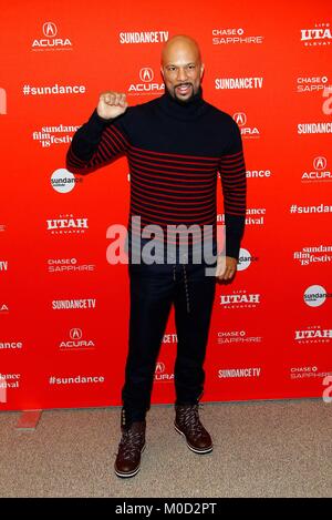 Park City, UT, STATI UNITI D'AMERICA. Xx gen, 2018. In comune gli arrivi per il racconto Premiere al Sundance Film Festival 2018, Eccles Theatre, Park City, UT 20 gennaio 2018. Credito: JA/Everett raccolta/Alamy Live News Foto Stock