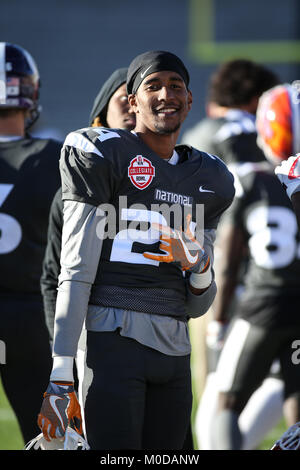 Pasadena CA. Xx gen, 2018. NCAA Football 2018: Team Nazionale cornerback Justin Martin Tennessee (24) sull'emarginare durante la collegiata NFLPA ciotola vs americana National presso il Rose Bowl di Pasadena, ca. il 20 gennaio 2018 (foto di Jevone Moore) Credito: csm/Alamy Live News Foto Stock