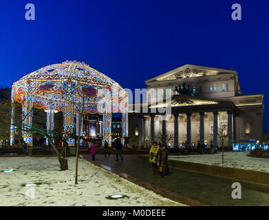 Mosca, Russia - 10 gennaio. 2018. Natale Luce arbor vicino al Teatro Bolshoi. Foto Stock